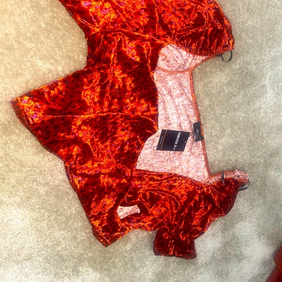 Crop Top - Picture 3 of 4